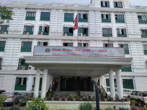 निजी विद्यालयको शुल्क गुनासोका लागि शिक्षा मन्त्रालयको ‘हेल्प डेस्क’