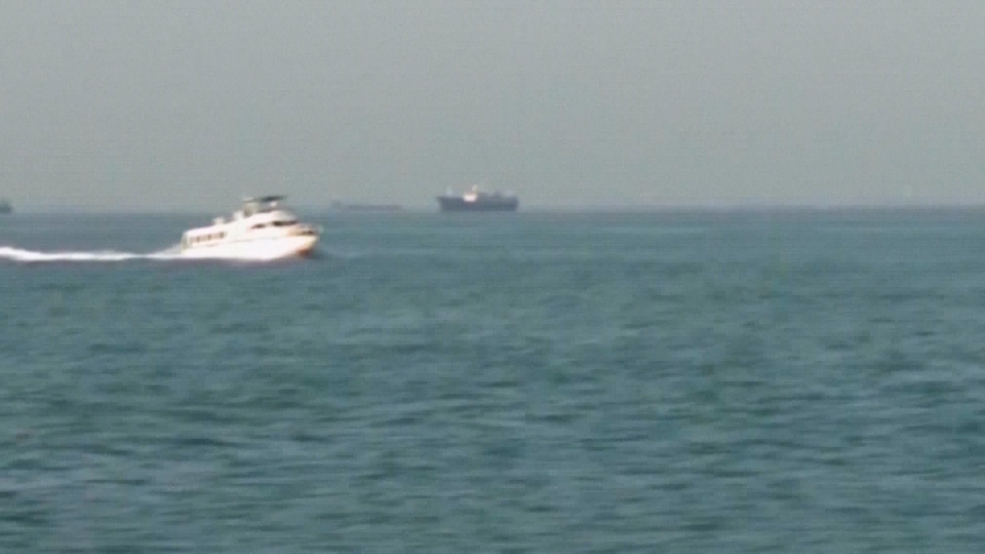 हर्मुज जलमार्ग बन्द: इरानको कदमले विश्व तेल आपूर्तिमा संकट